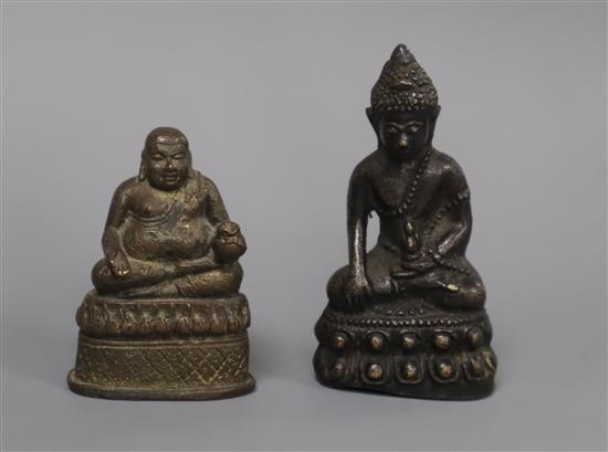 Two Sino-Tibetan bronze figures of Buddha, 18th/19th century